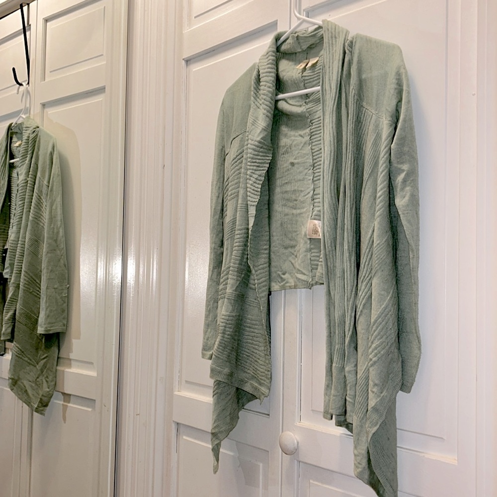 ✨ MOTH ✨ Anthropologie Flowy Mint Green Light Sweater Cardigan Size Small